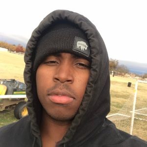 Meet your Posher, Emmanuel